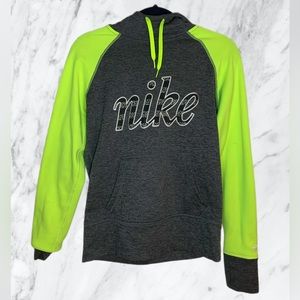 Nike Thermafit Hoodie w/ Warm Breathable Material & Detailed Hood, Woman’s Small